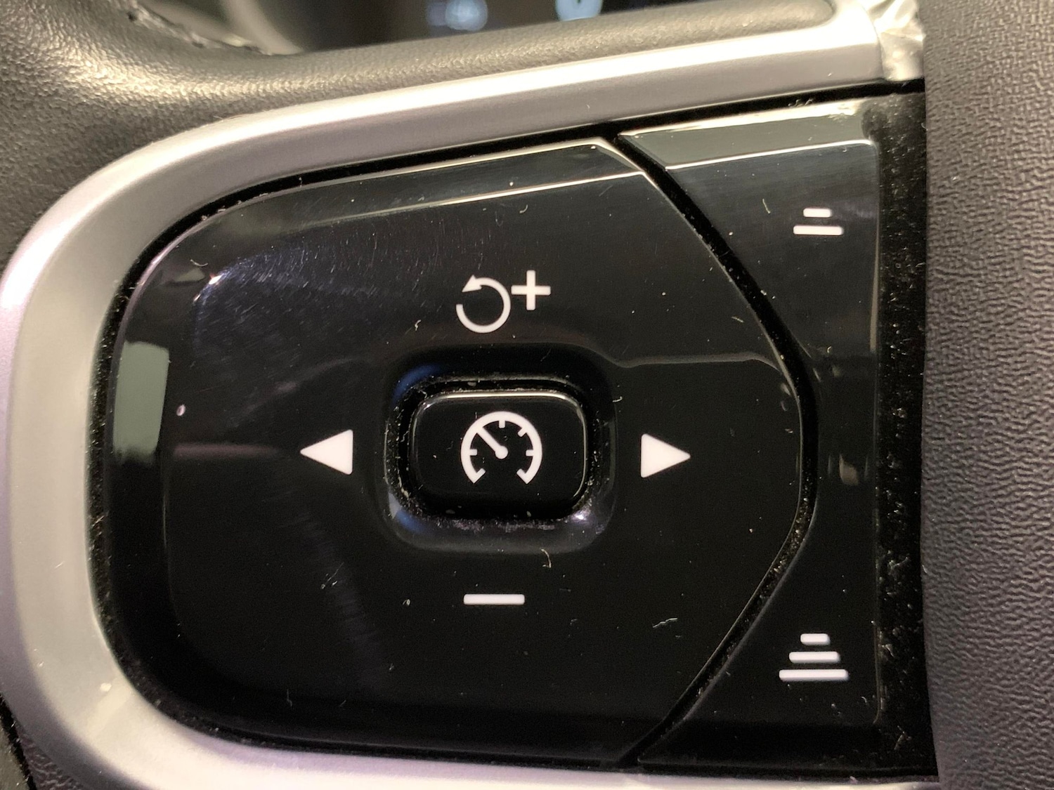 Used Volvo V60 2021 for sale - 77036582: Photo 17