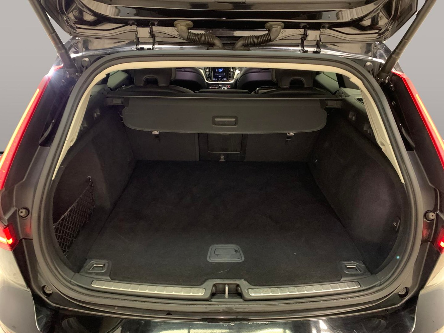 Used Volvo V60 2021 for sale - 77036582: Photo 31