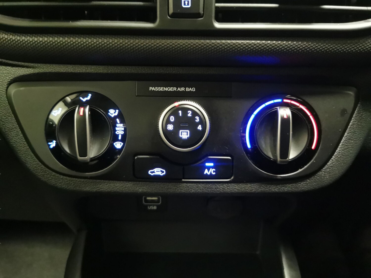 Used Hyundai i10 2023 for sale - 77373343: Photo 17