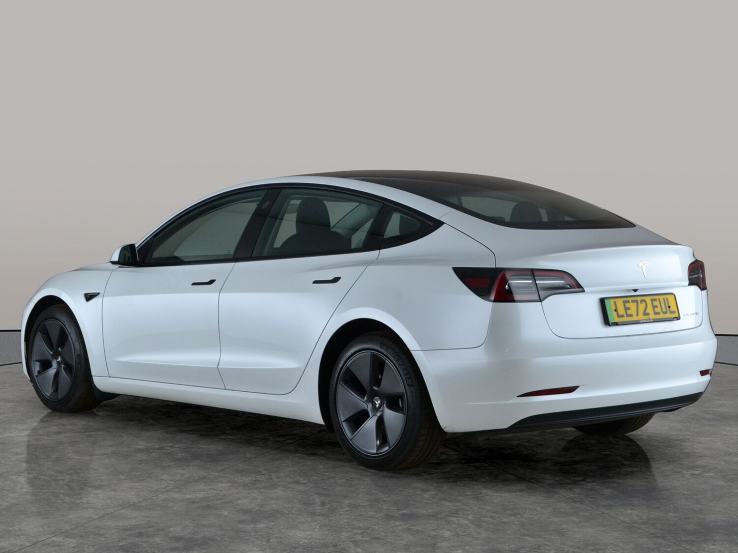 Used Tesla Model 3 2023 for sale - 77984610: Photo 14