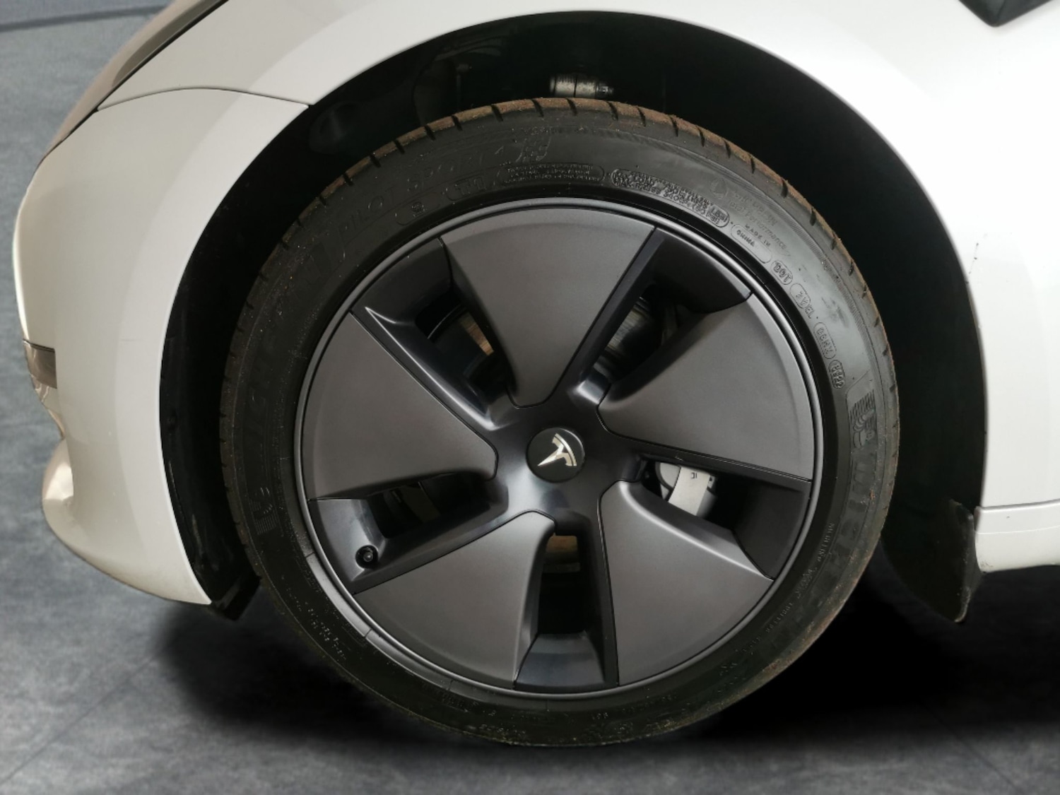 Used Tesla Model 3 2023 for sale - 77984610: Photo 26