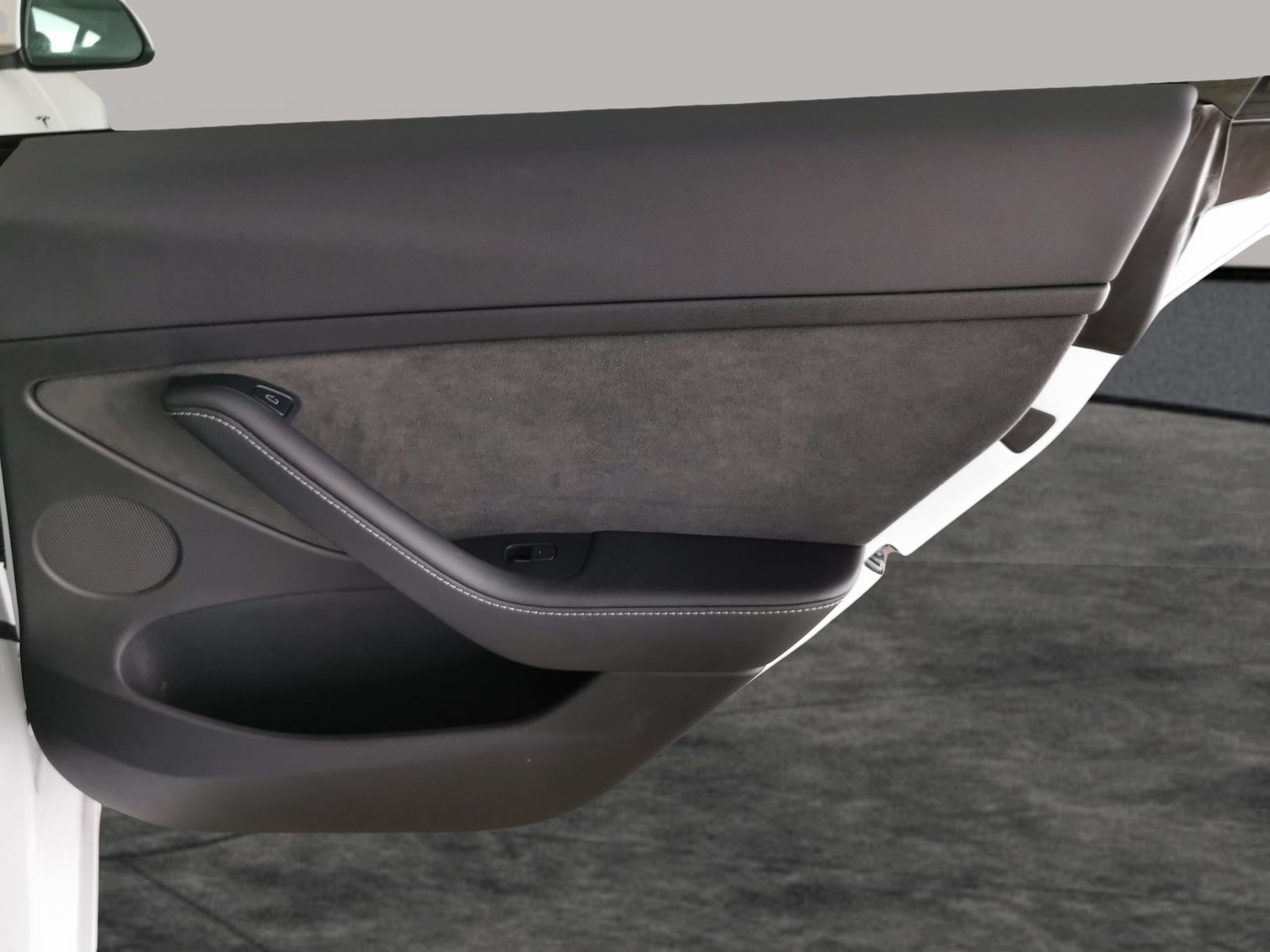 Used Tesla Model 3 2023 for sale - 77984610: Photo 32