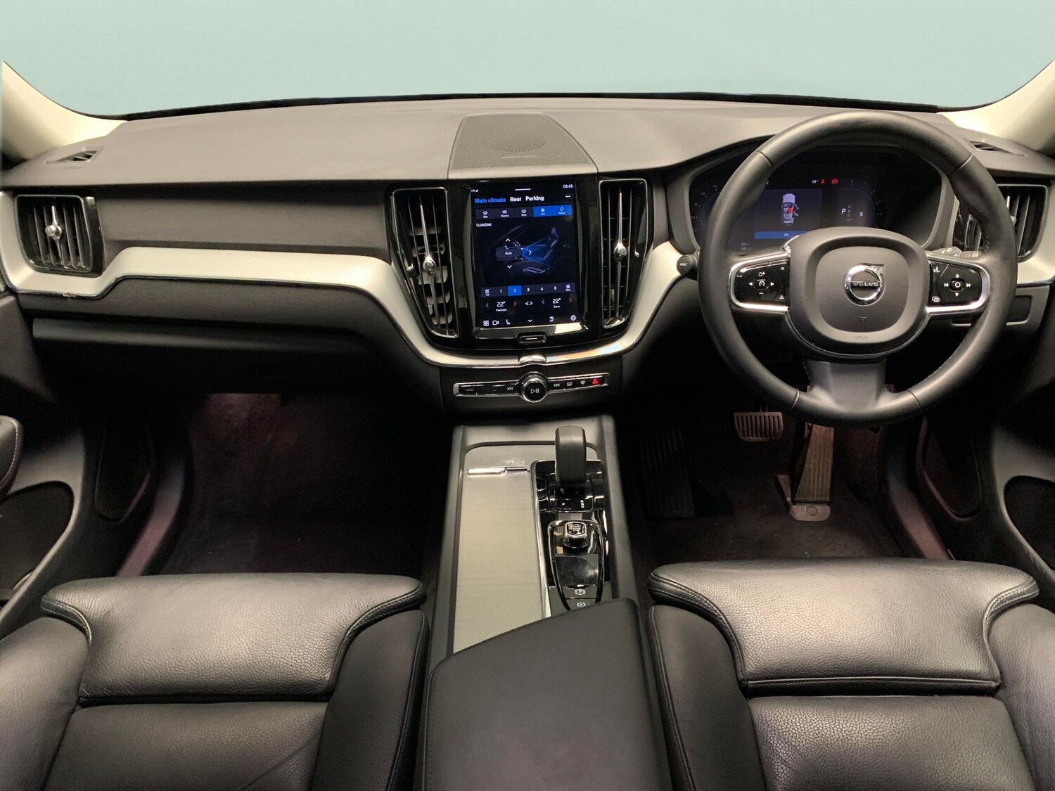 Used Volvo XC60 2023 for sale - 77558267: Photo 7