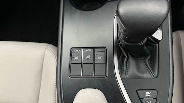 Used Lexus UX 2023 for sale - 76018526: Photo 33