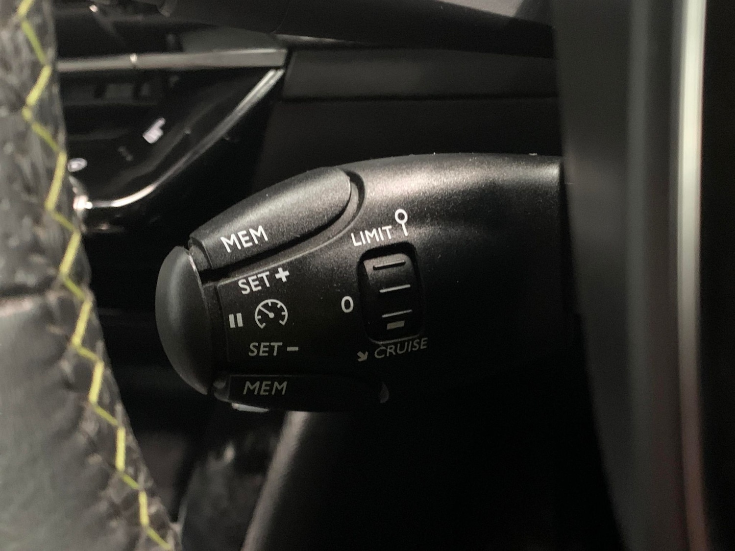 Used Peugeot 2008 2022 for sale - 77240530: Photo 18