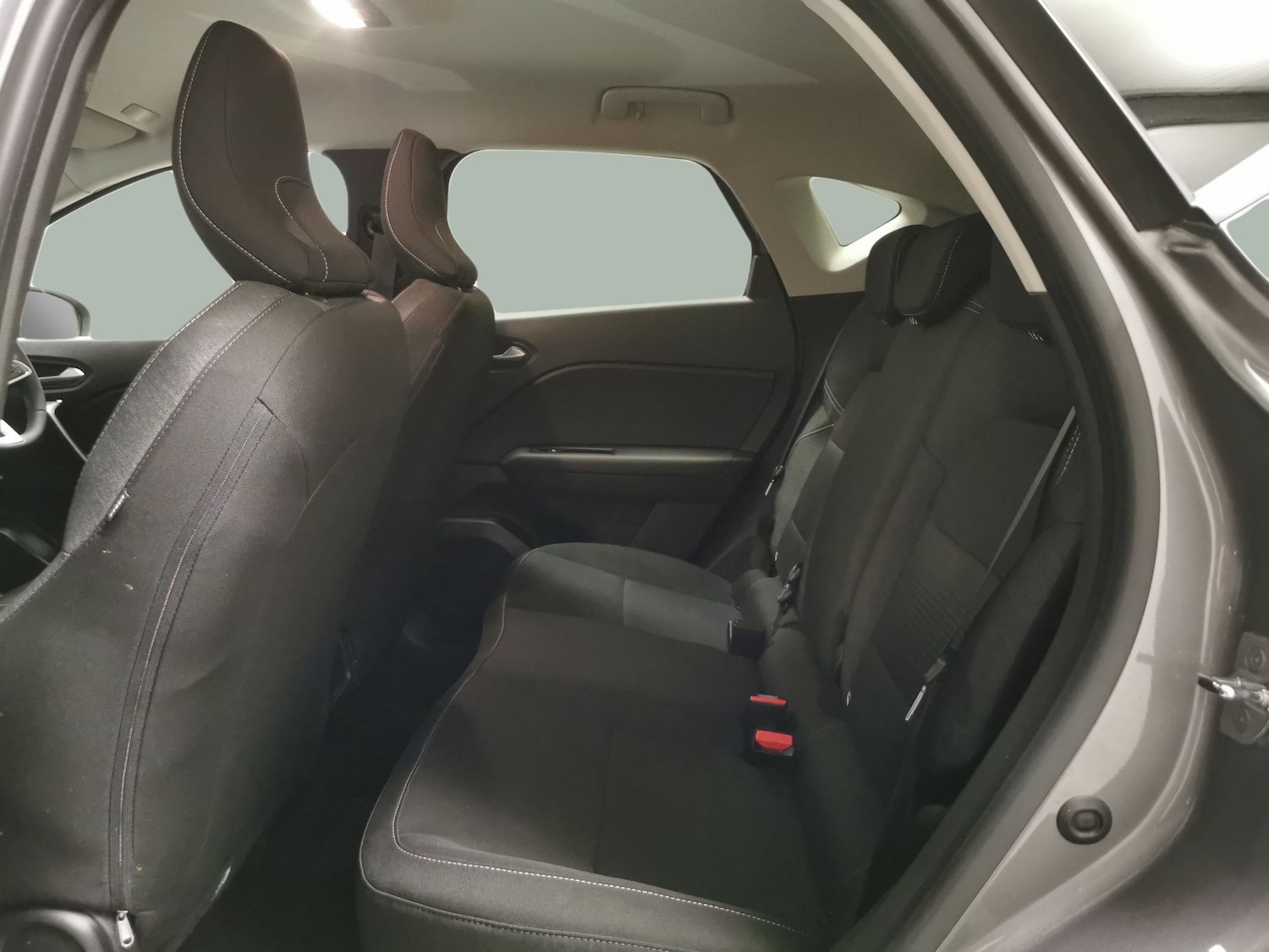 Used Renault Captur for sale - 77485204: Photo 31