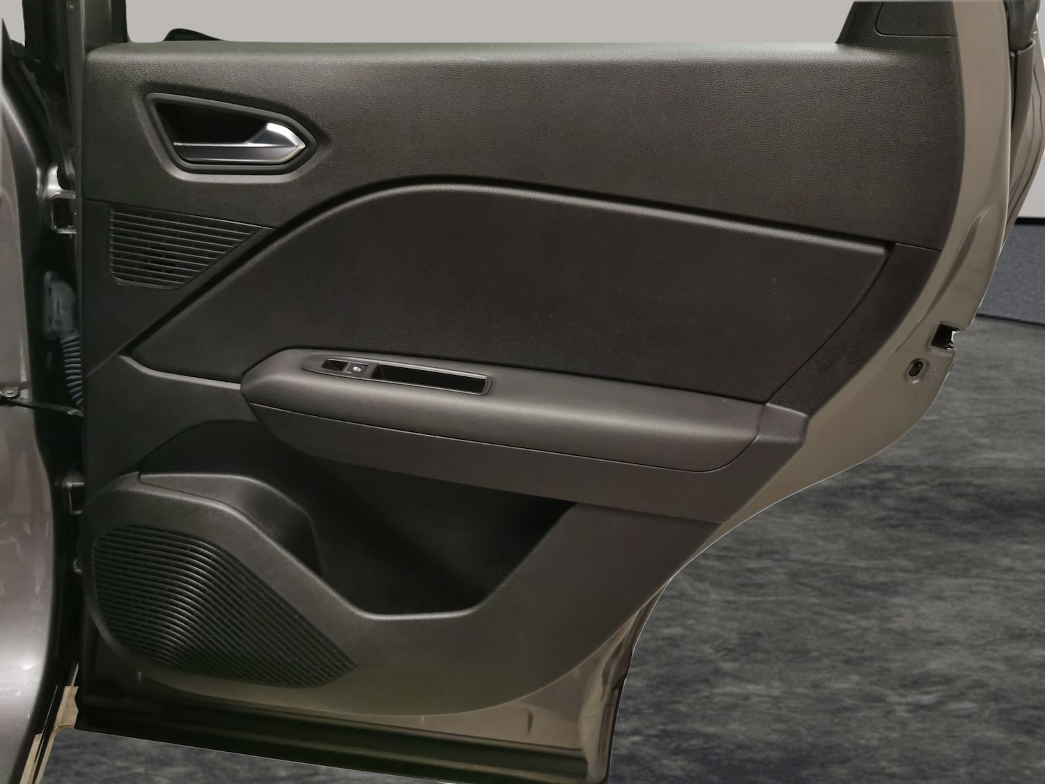 Used Renault Captur for sale - 77485204: Photo 34