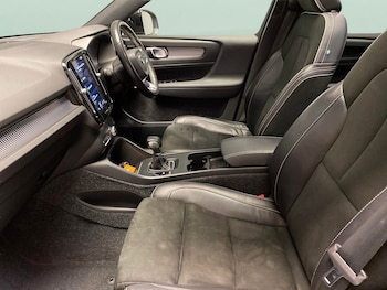 Used Volvo XC40 2021 for sale - 78132499: Photo