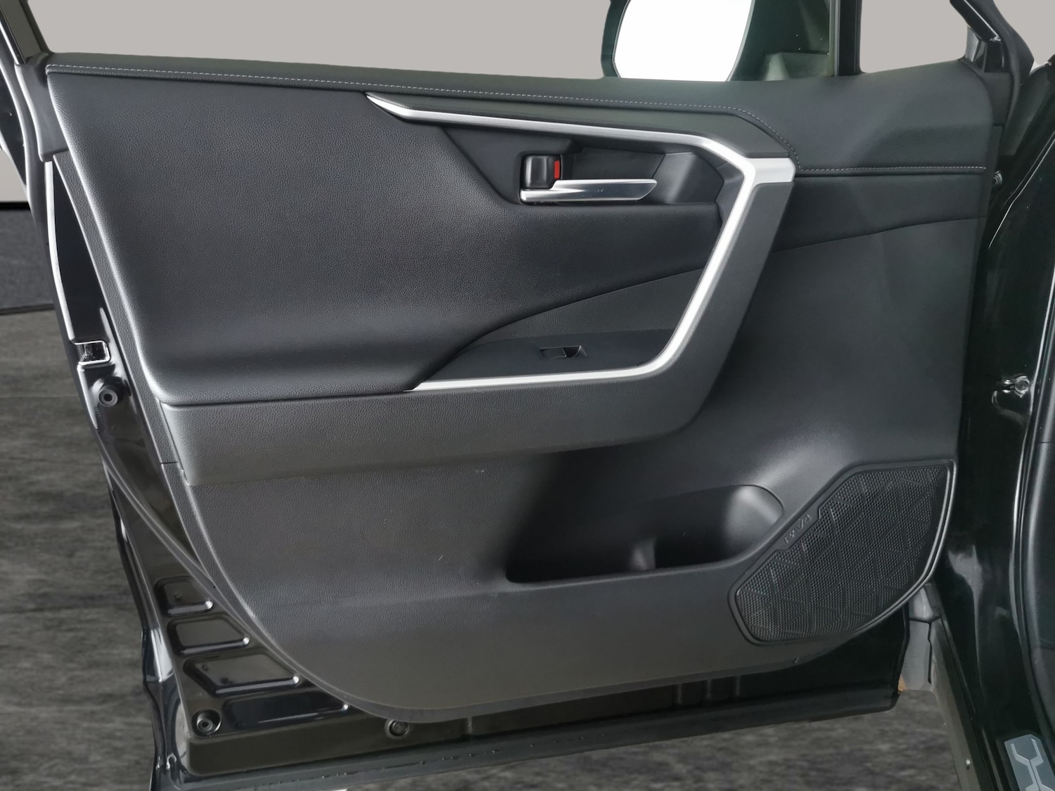 Used Toyota RAV4 2021 for sale - 77529903: Photo 33