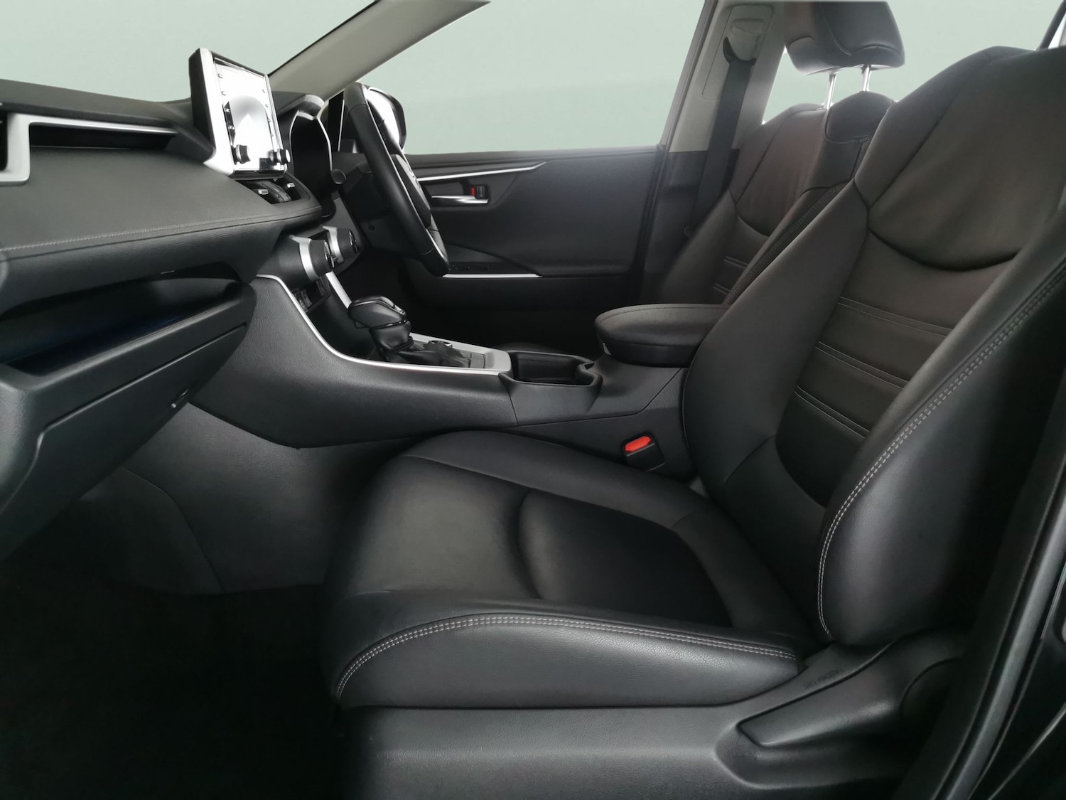 Used Toyota RAV4 2021 for sale - 77529903: Photo 4