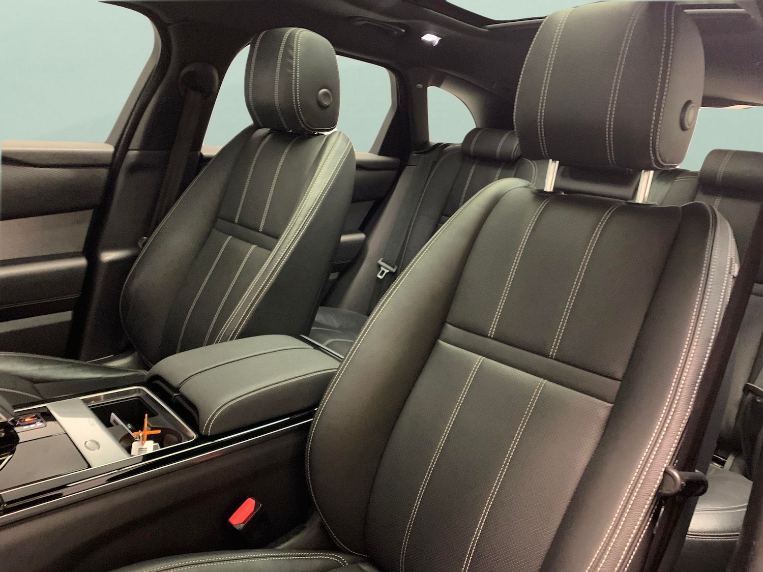 Used Land Rover Range Rover Velar 2021 for sale - 76980542: Photo 7