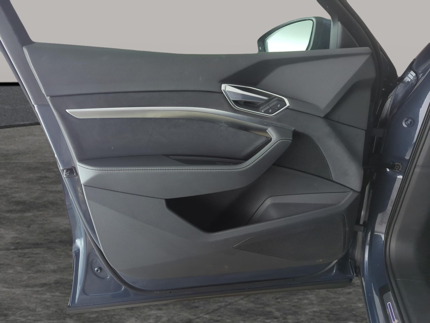 Used Audi e-tron 2023 for sale - 77392440: Photo 34