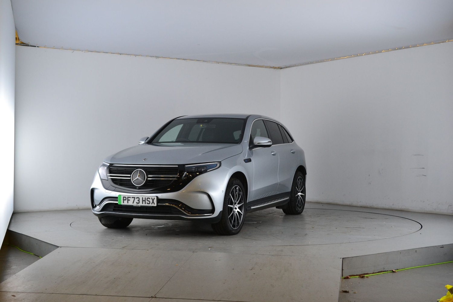Used Mercedes-Benz EQC for sale - 76661488: Photo 1