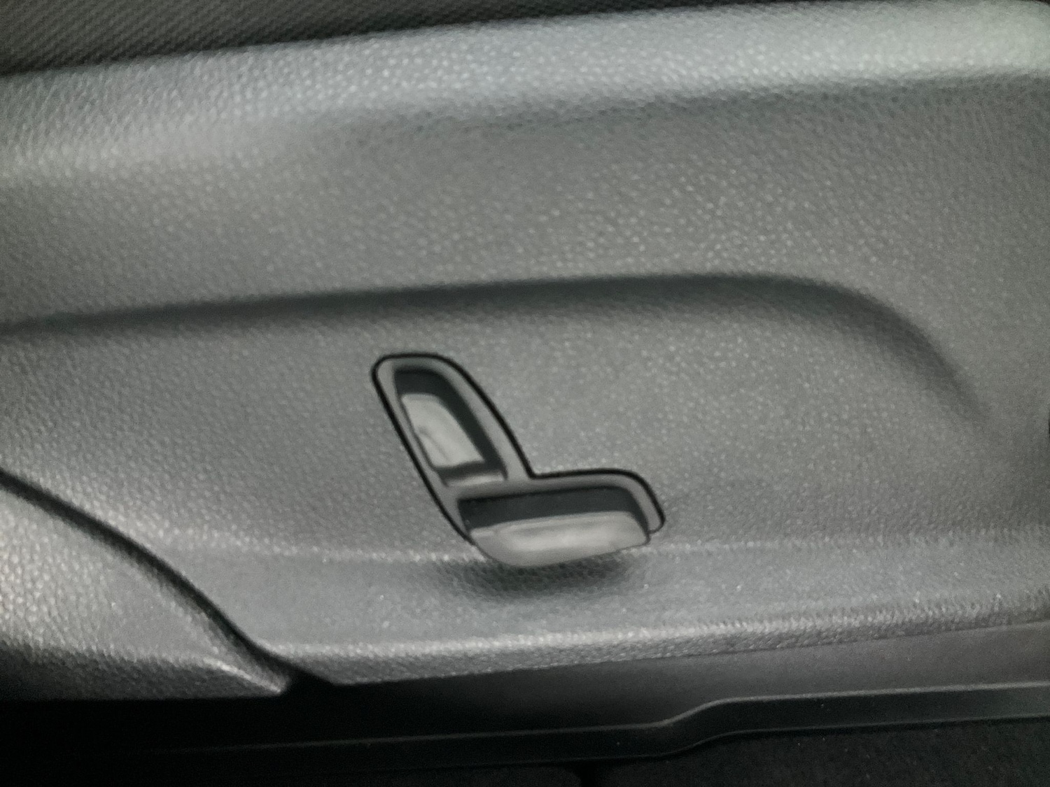 Used Mercedes-Benz EQC for sale - 76661488: Photo 16