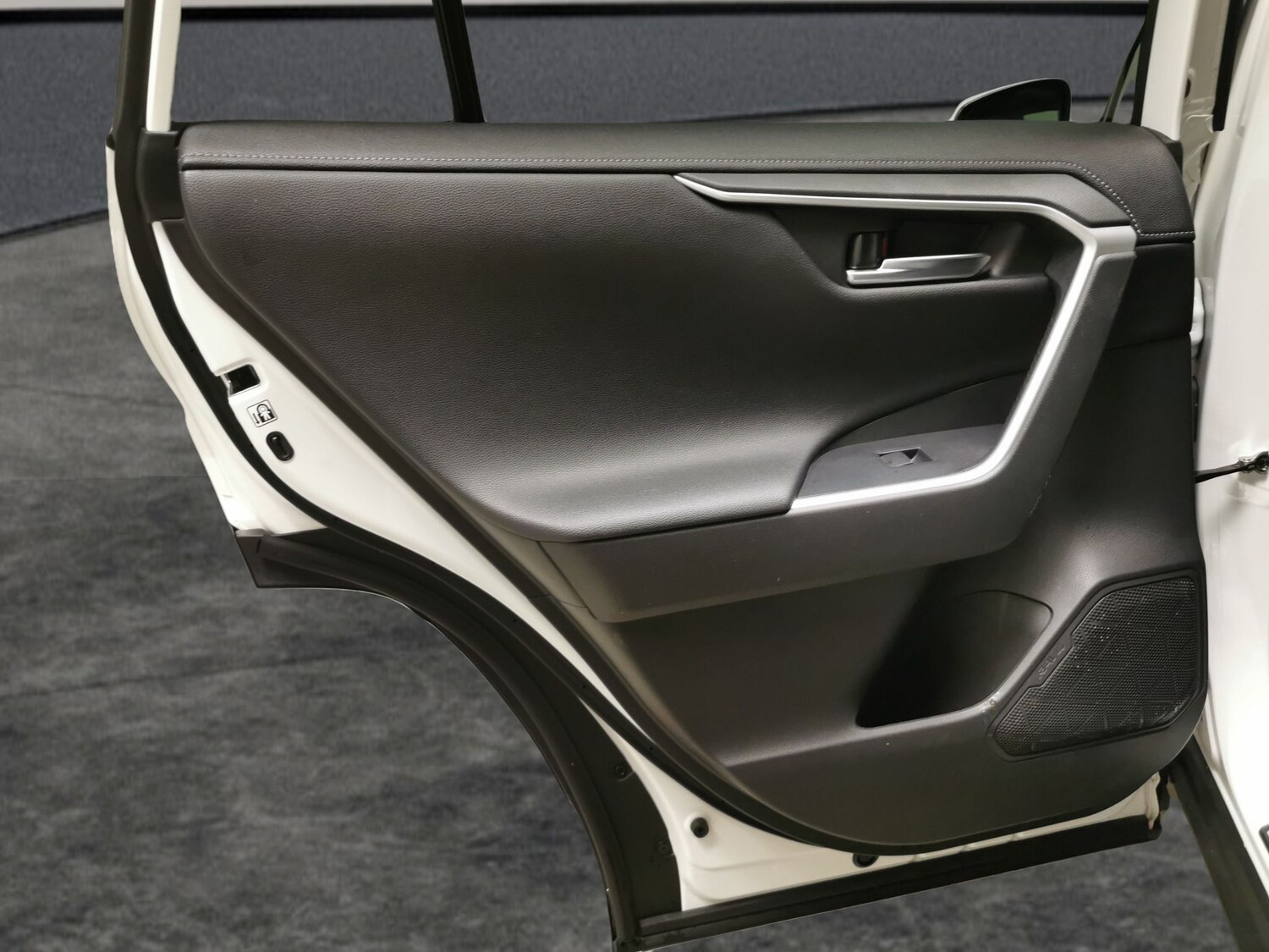 Used Toyota RAV4 2021 for sale - 77995531: Photo 25