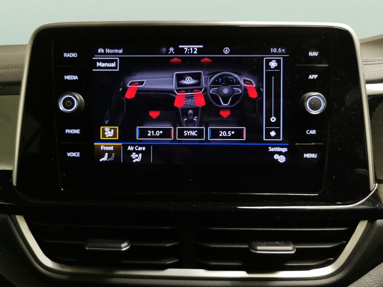 Used Volkswagen T-Roc 2023 for sale - 77023805: Photo 16