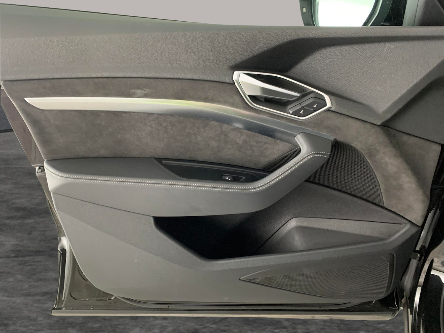 Used Audi e-tron 2021 for sale - 77165064: Photo 33