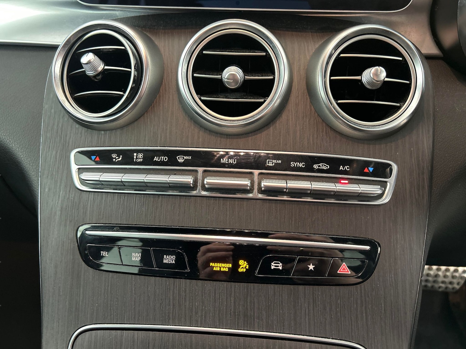 Vehicle 33