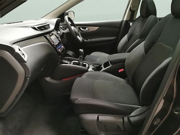 Used Nissan Qashqai 2017 for sale - 79400343: Photo