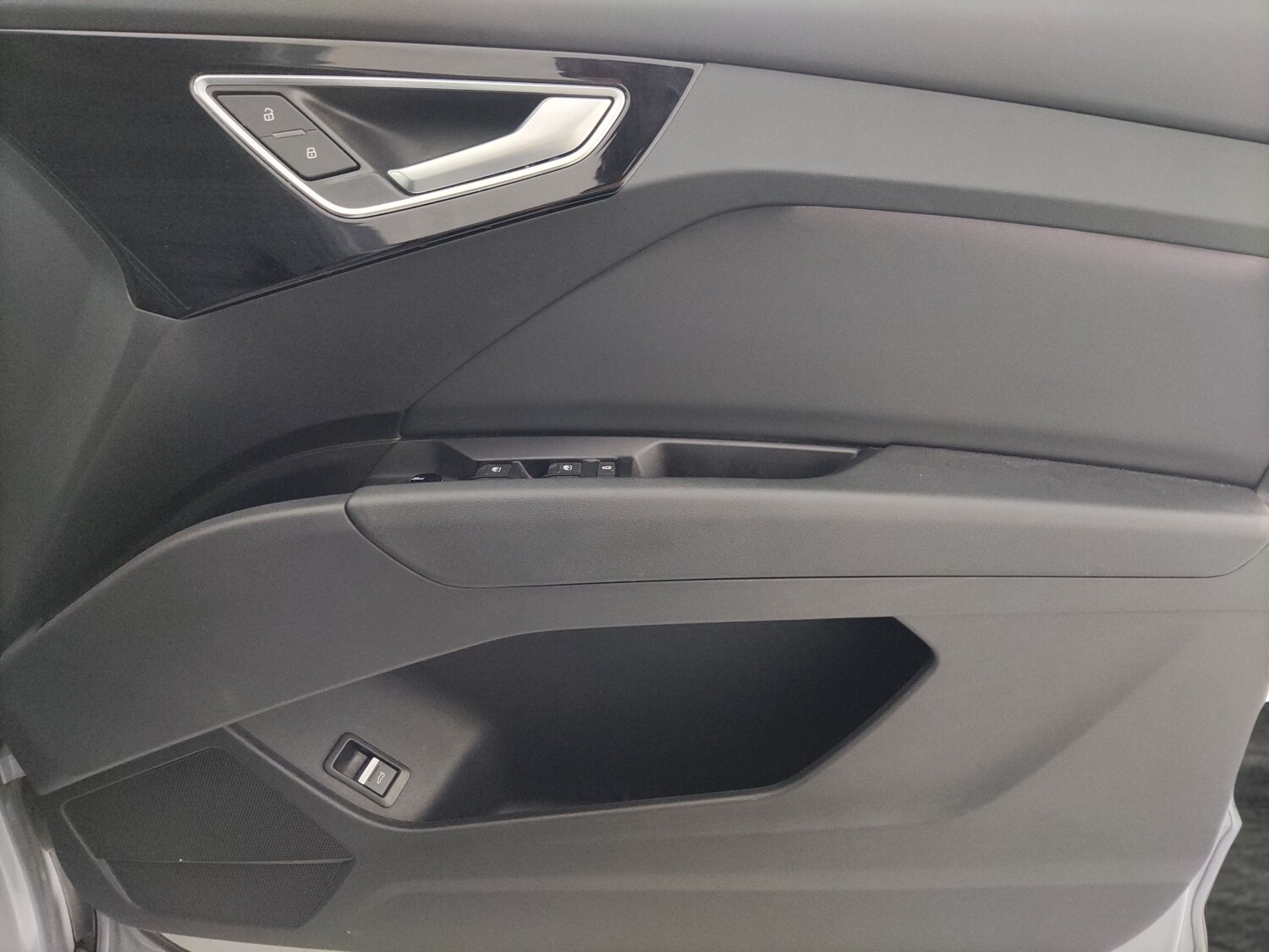 Used Audi Q4 e-tron 2023 for sale - 78150978: Photo 34