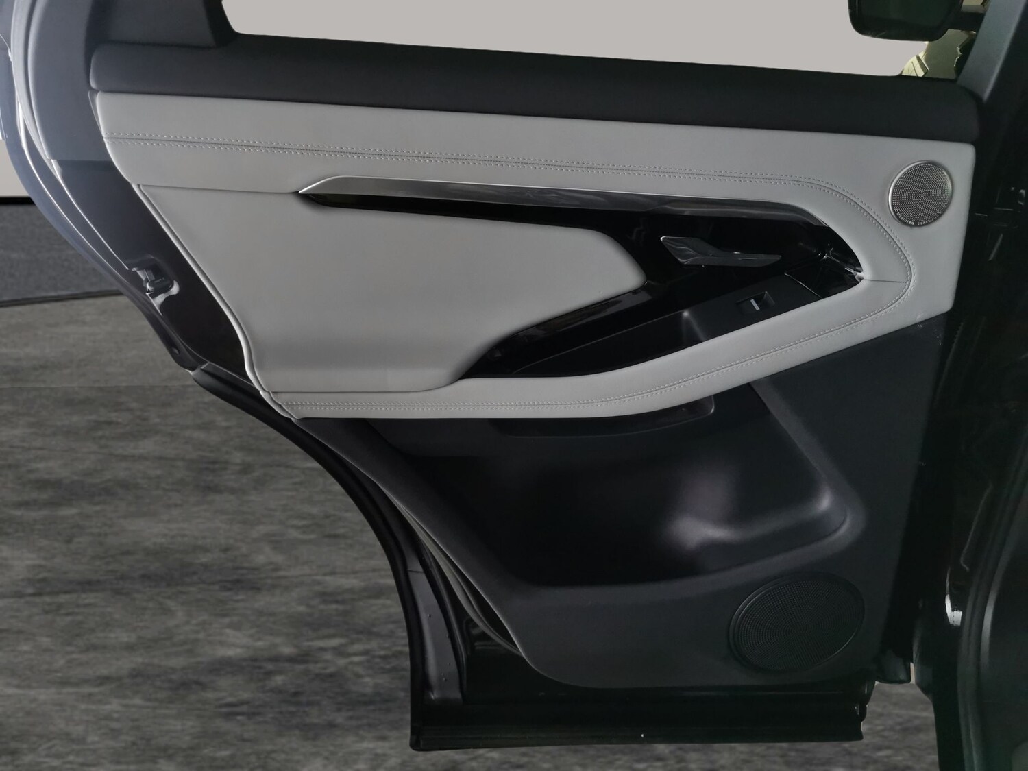 Used Land Rover Range Rover Evoque 2023 for sale - 77711120: Photo 35