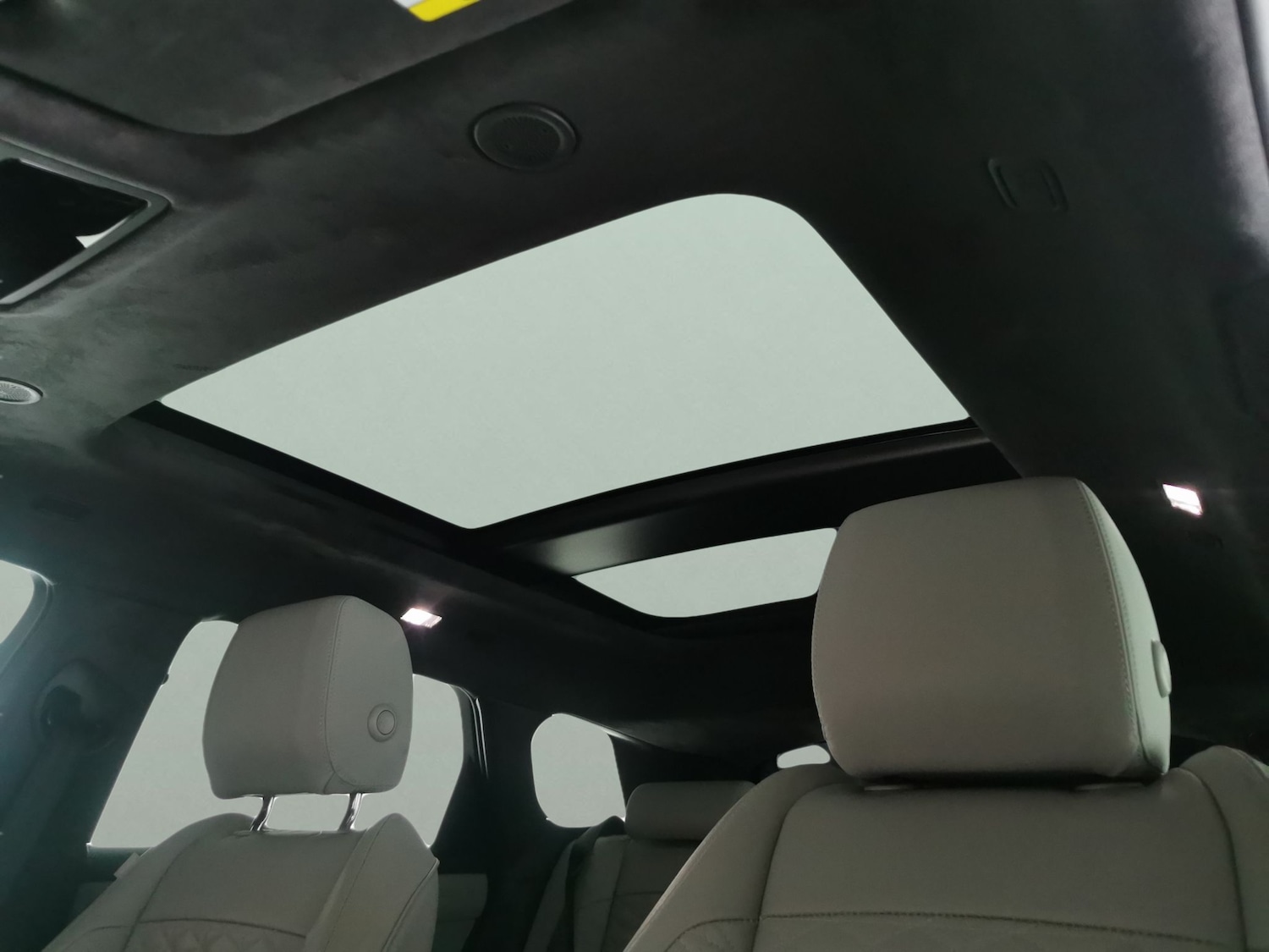 Used Land Rover Range Rover Evoque 2023 for sale - 77711120: Photo 5