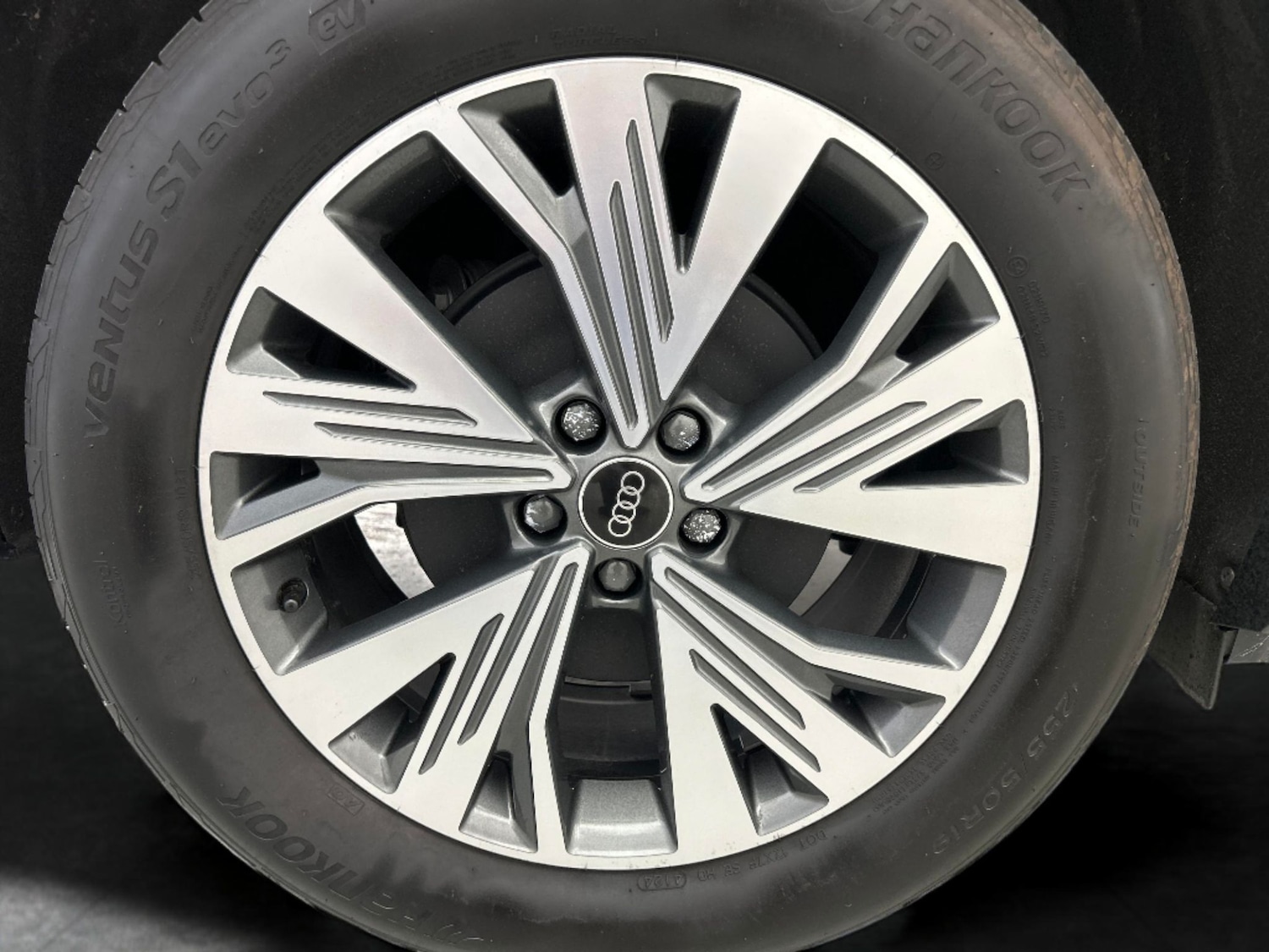 Used Audi Q4 e-tron 2025 for sale - 76439721: Photo 15