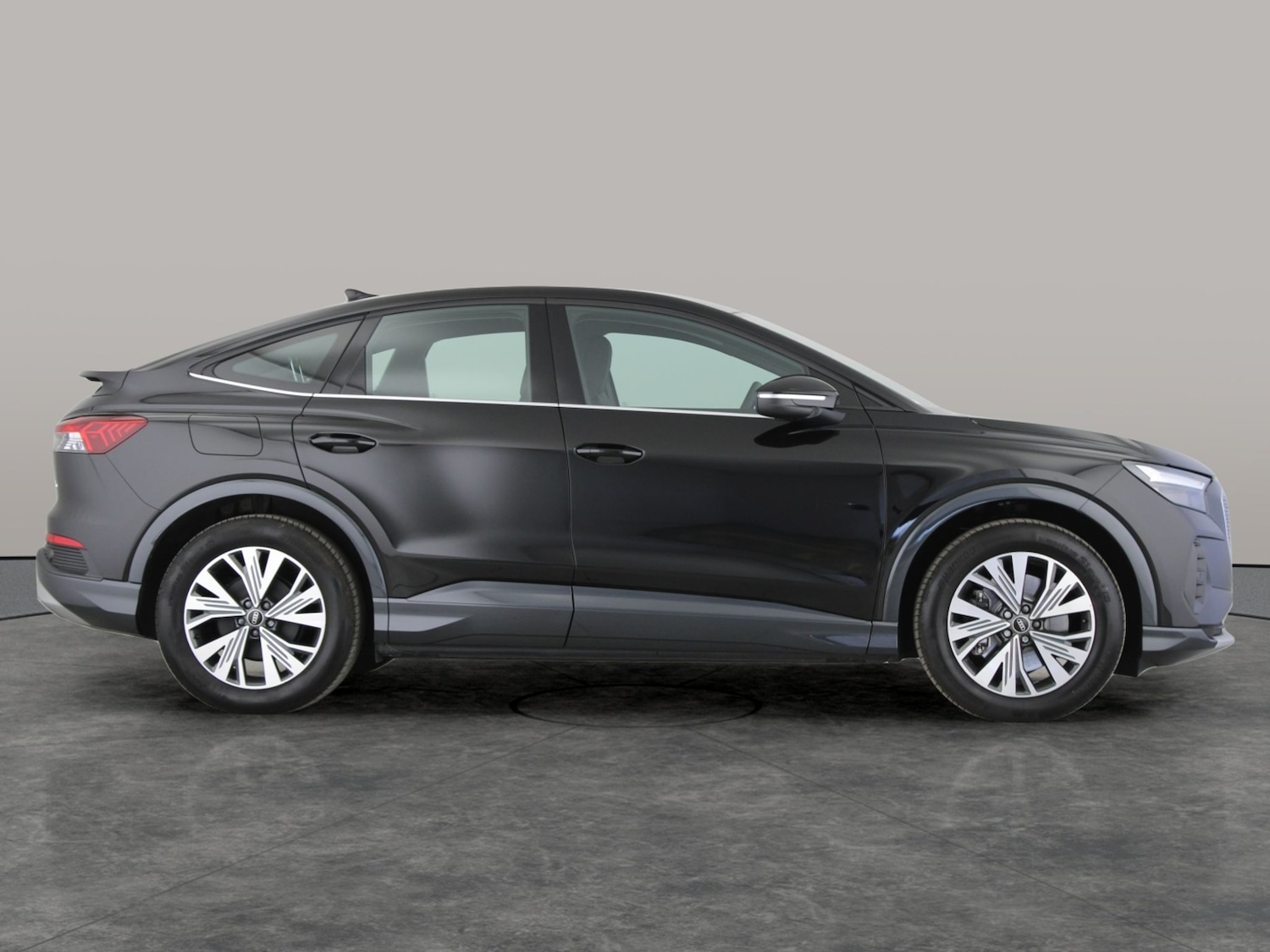 Used Audi Q4 e-tron 2025 for sale - 76439721: Photo 7