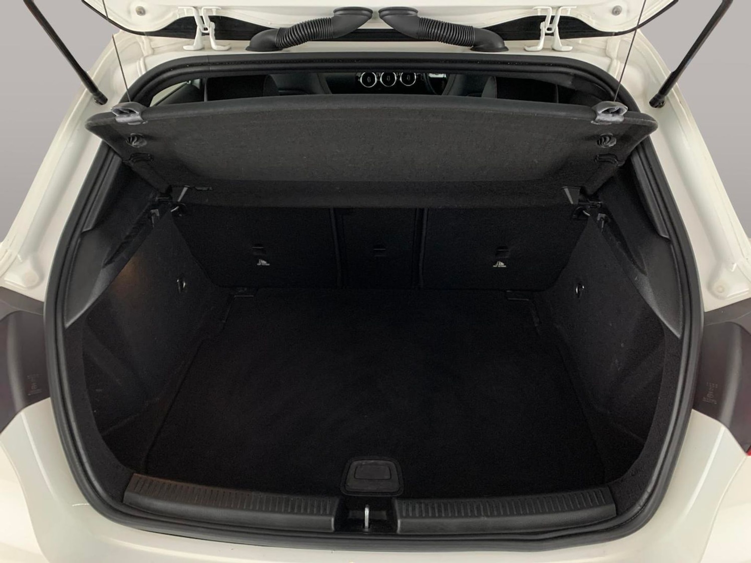 Used Mercedes-Benz A-Class 2018 for sale - 77125558: Photo 32