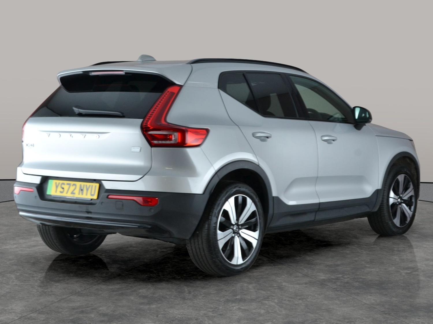Used Volvo XC40 2022 for sale - 77036521: Photo 9