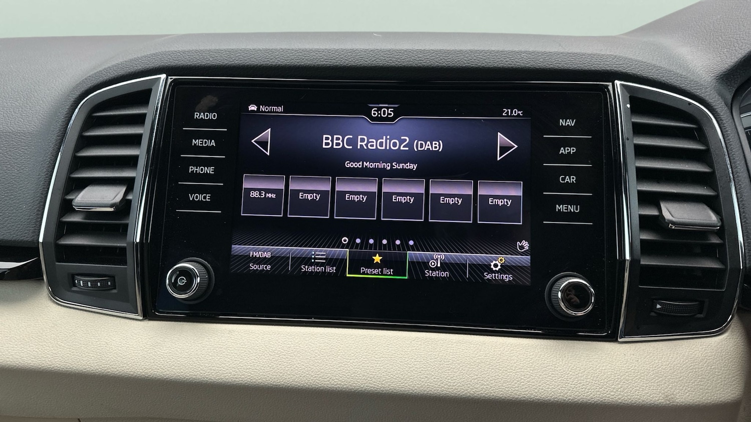 Used Skoda Karoq 2021 for sale - 76310504: Photo 19