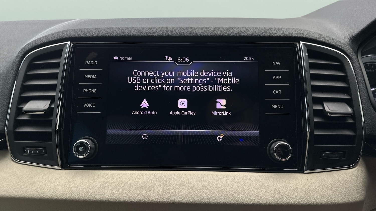 Used Skoda Karoq 2021 for sale - 76310504: Photo 30