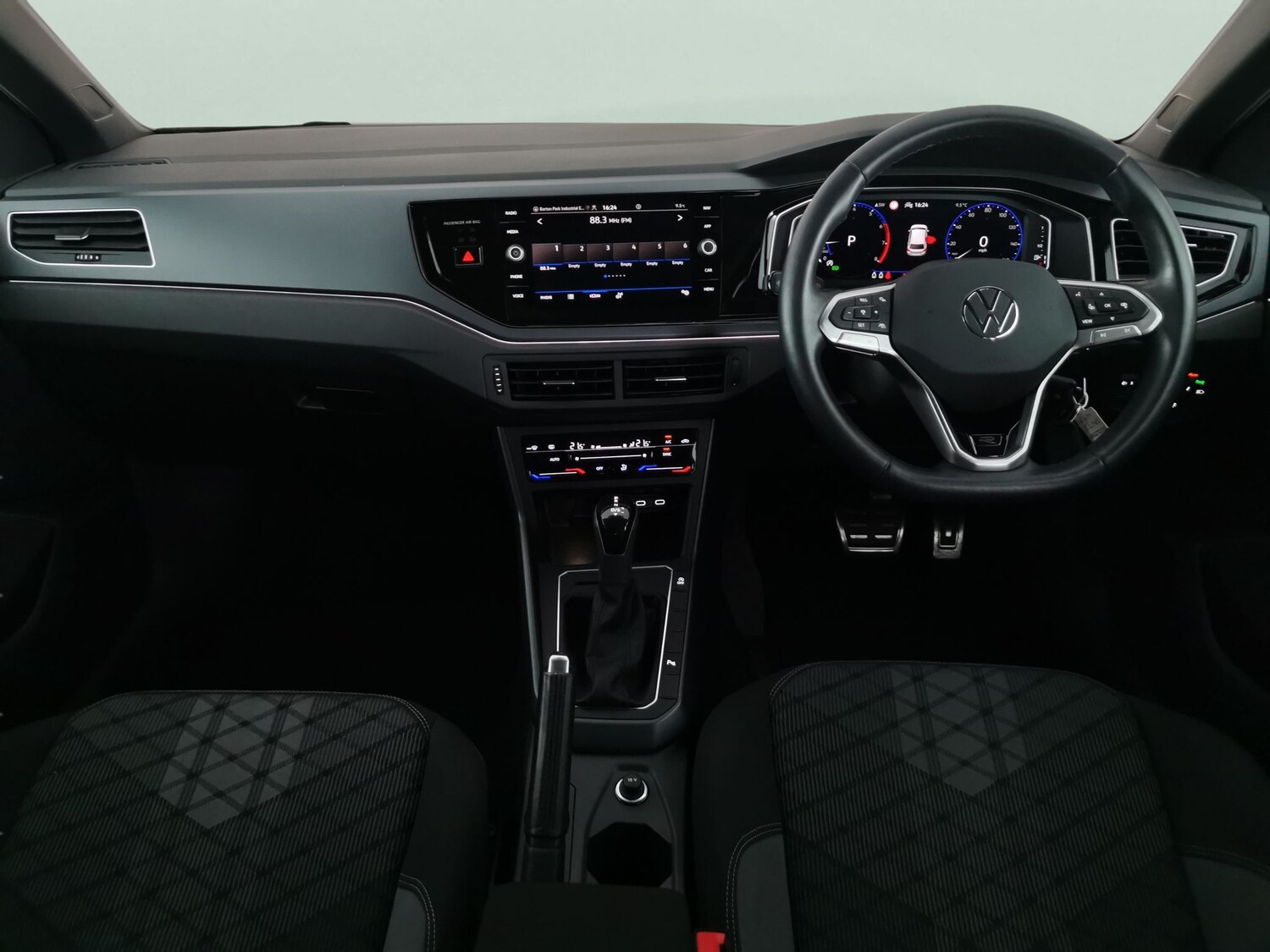 Used Volkswagen Polo 2022 for sale - 77347417: Photo 6