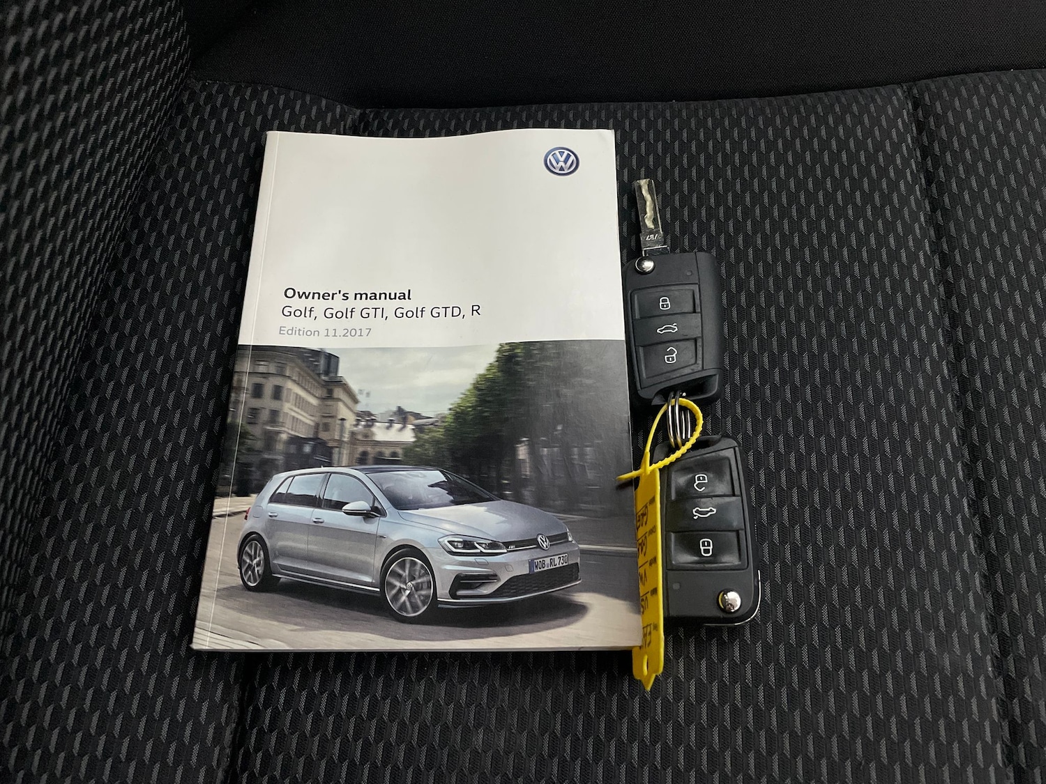 Used Volkswagen Golf 2018 for sale - 76180668: Photo 38