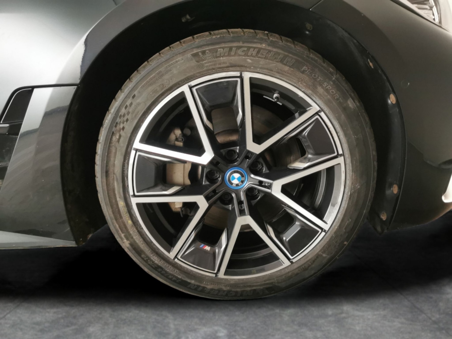 Used BMW i4 2022 for sale - 77340130: Photo 25