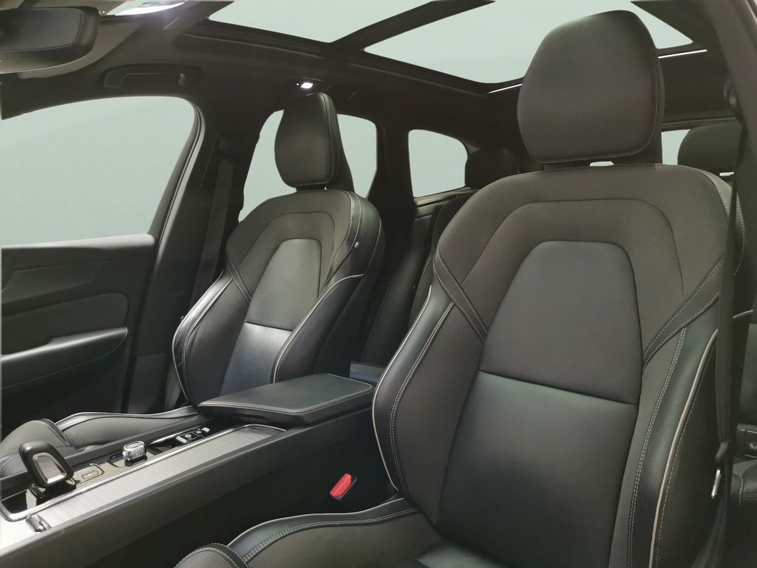 Used Volvo XC60 2021 for sale - 77350801: Photo 14