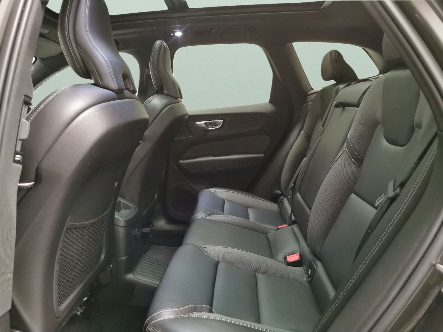 Used Volvo XC60 2021 for sale - 77350801: Photo 24