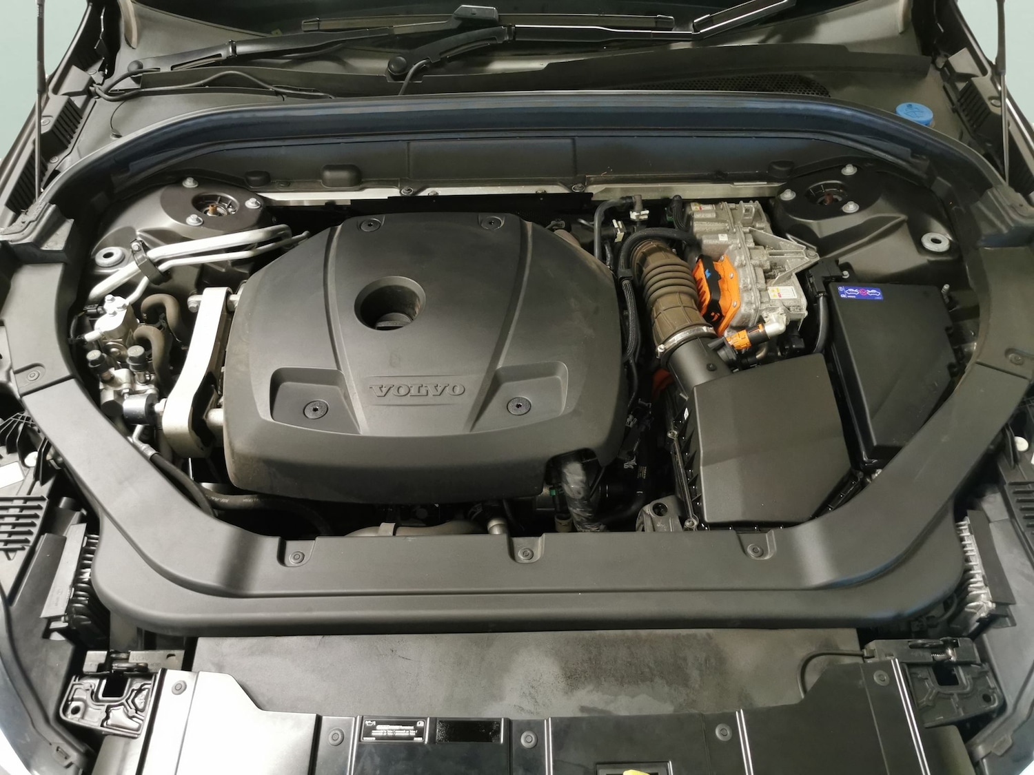 Used Volvo XC60 2021 for sale - 77350801: Photo 31