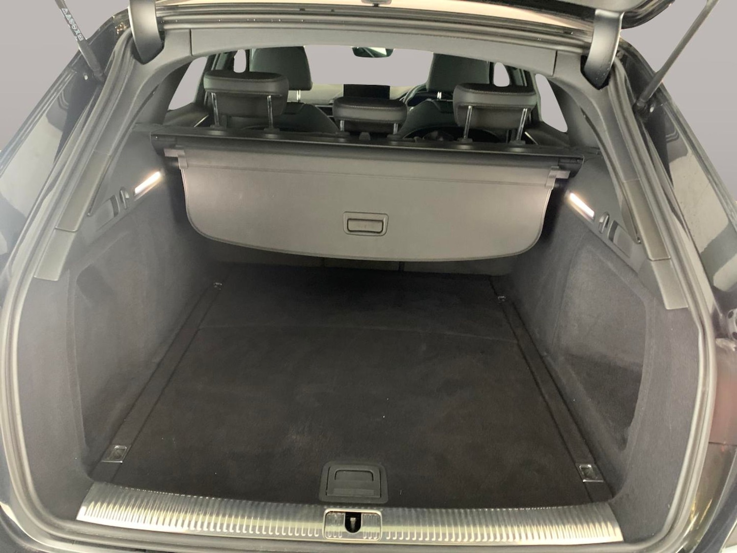 Used Audi A4 Avant 2023 for sale - 76626335: Photo 27