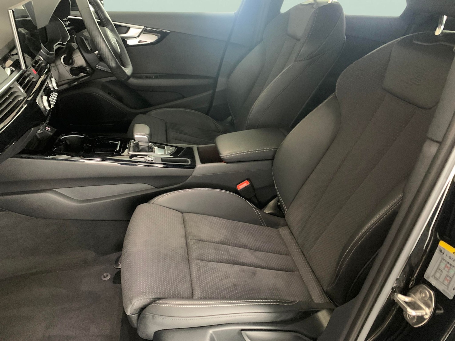 Used Audi A4 Avant 2023 for sale - 76626335: Photo 4