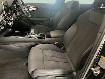 Used Audi A4 Avant 2023 for sale - 76626335: Photo