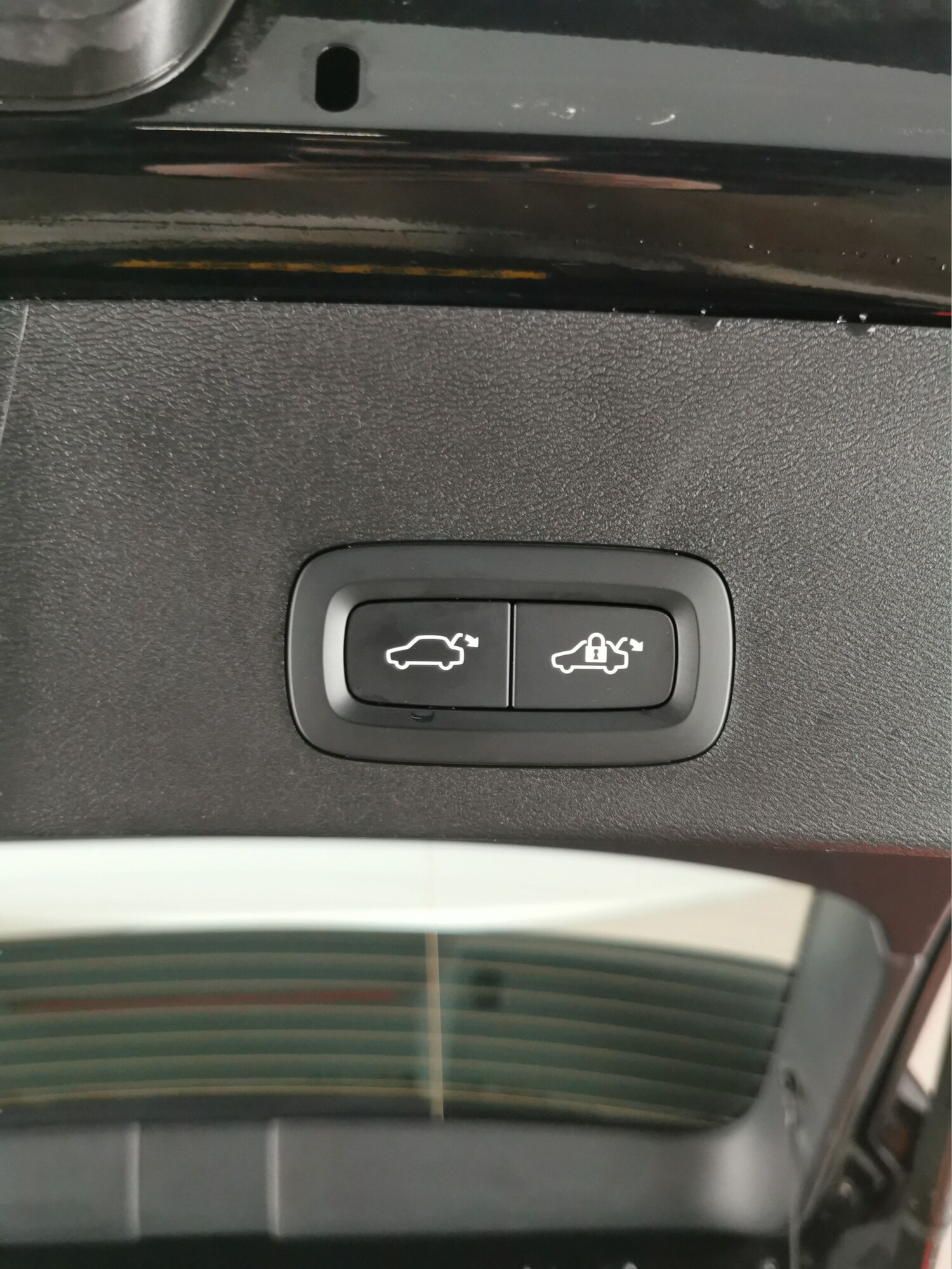 Used Volvo XC40 2023 for sale - 77686150: Photo 14