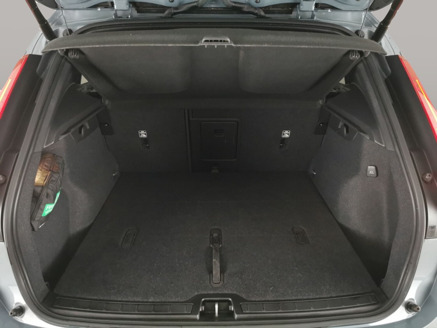 Used Volvo XC40 2023 for sale - 77447921: Photo 34