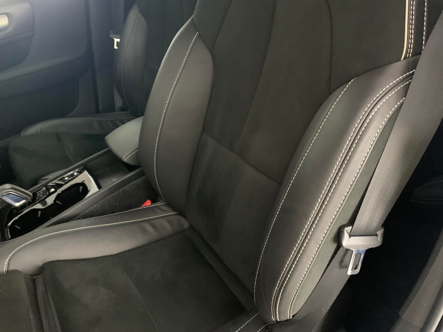 Used Volvo XC40 2022 for sale - 76554987: Photo 29