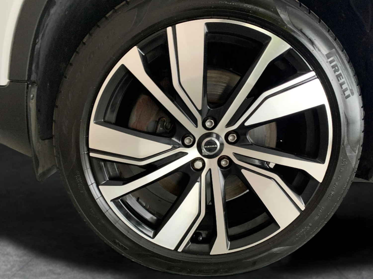 Used Volvo XC40 2022 for sale - 76554987: Photo 32