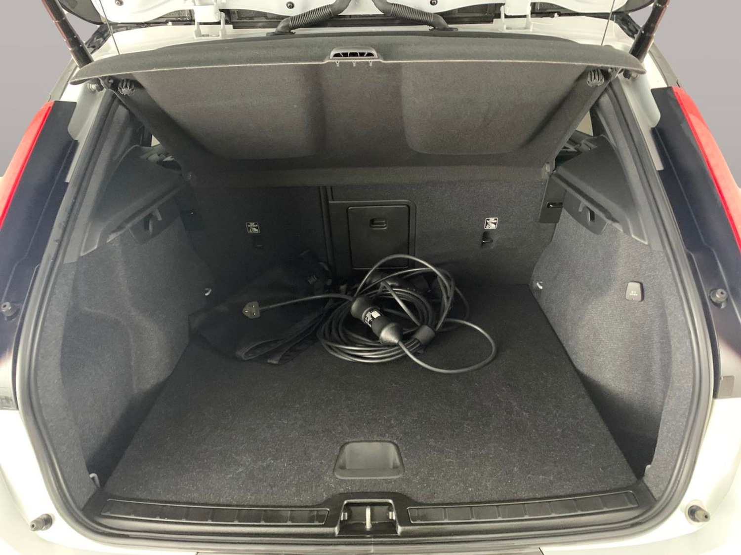 Used Volvo XC40 2022 for sale - 76554987: Photo 36