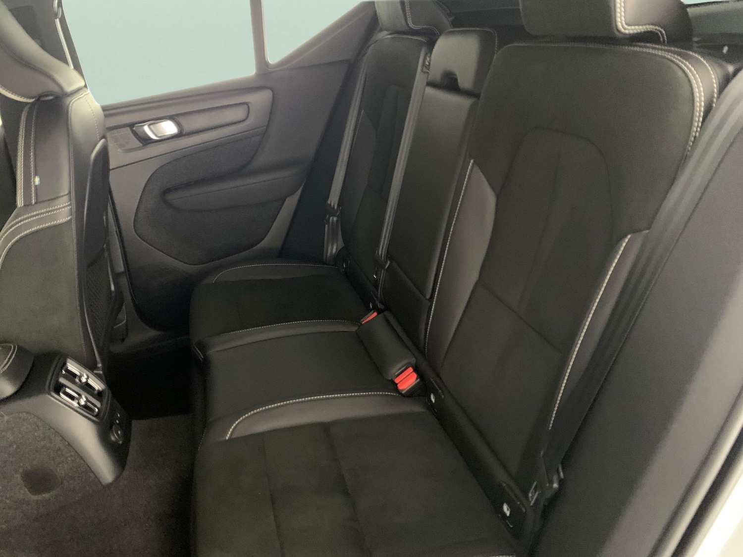 Used Volvo XC40 2022 for sale - 76554987: Photo 39