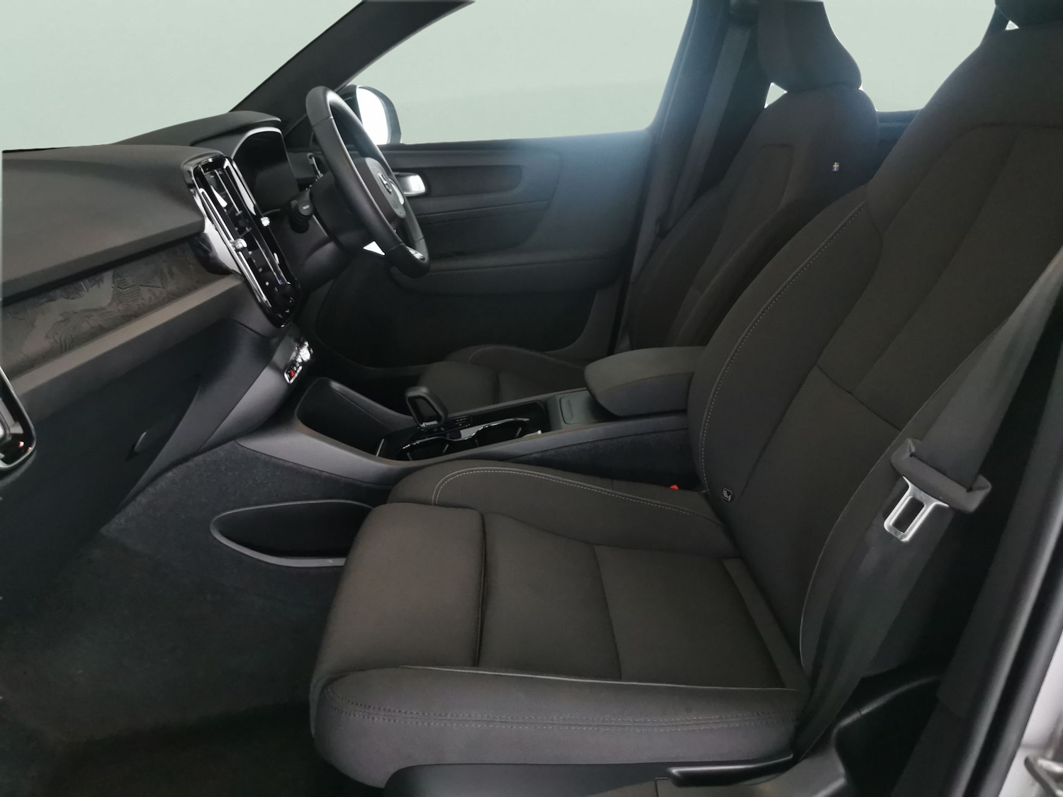 Used Volvo XC40 2022 for sale - 76980661: Photo 4