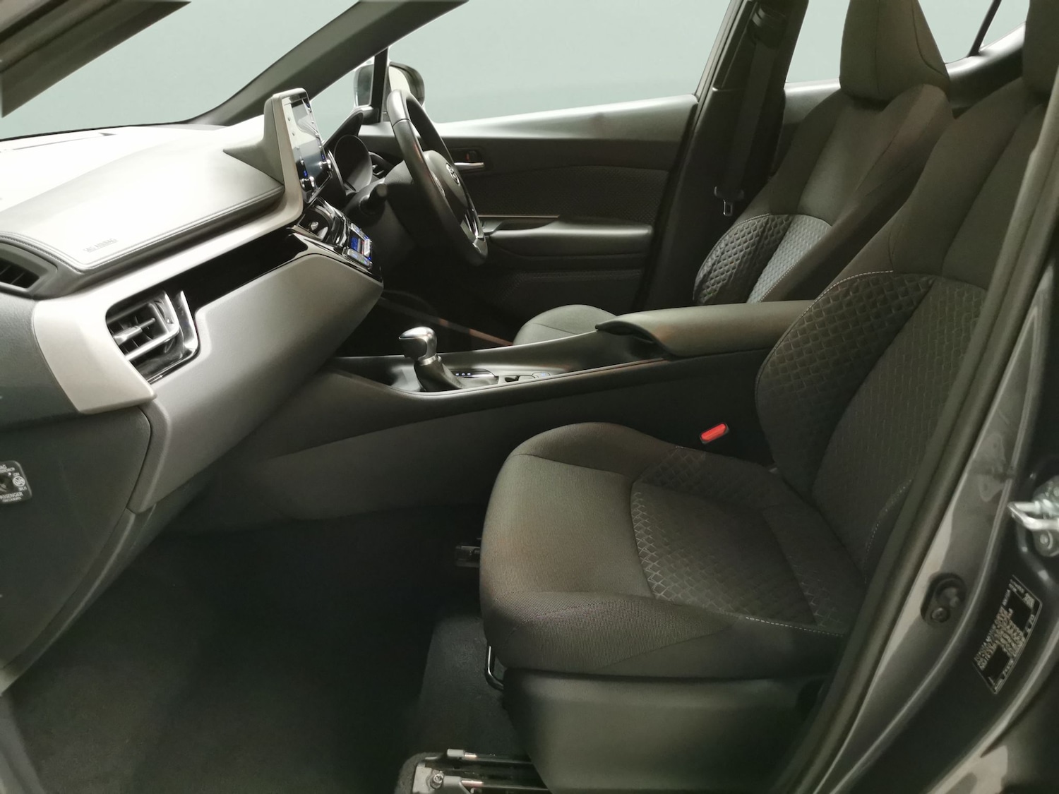 Used Toyota C-HR 2021 for sale - 77490492: Photo 4