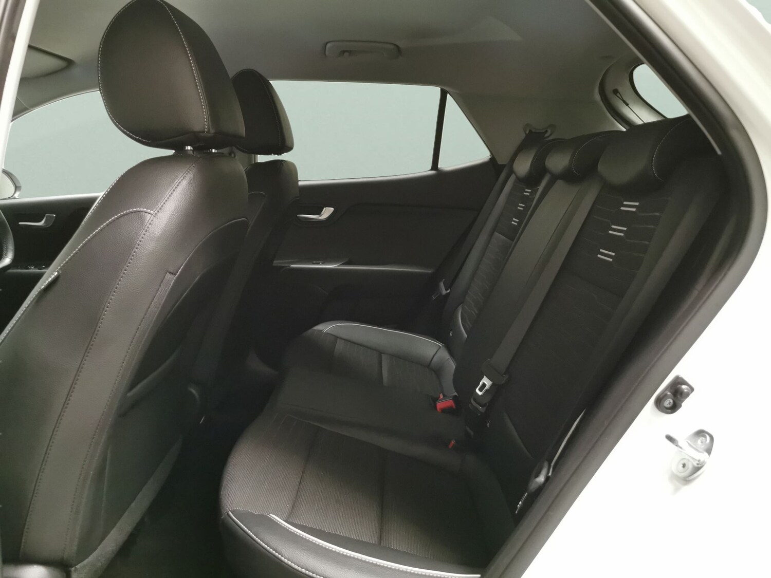 Used Kia Stonic 2023 for sale - 77911683: Photo 25